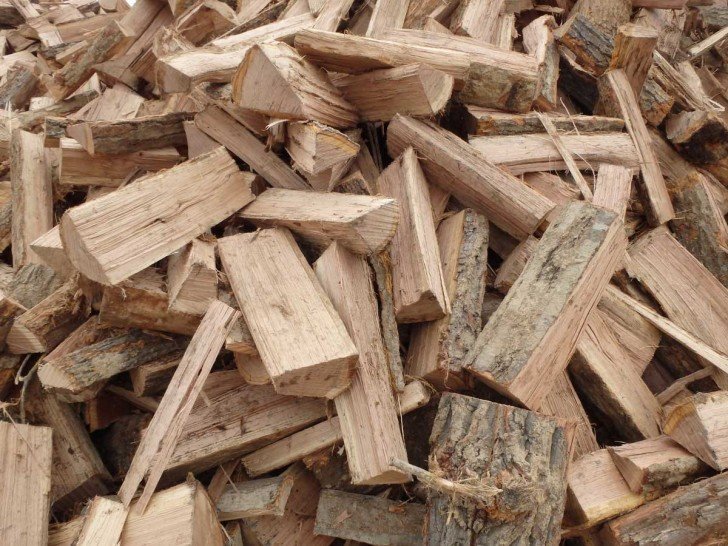 Premium Mixed Hardwood Dried / Seasoned Firewood